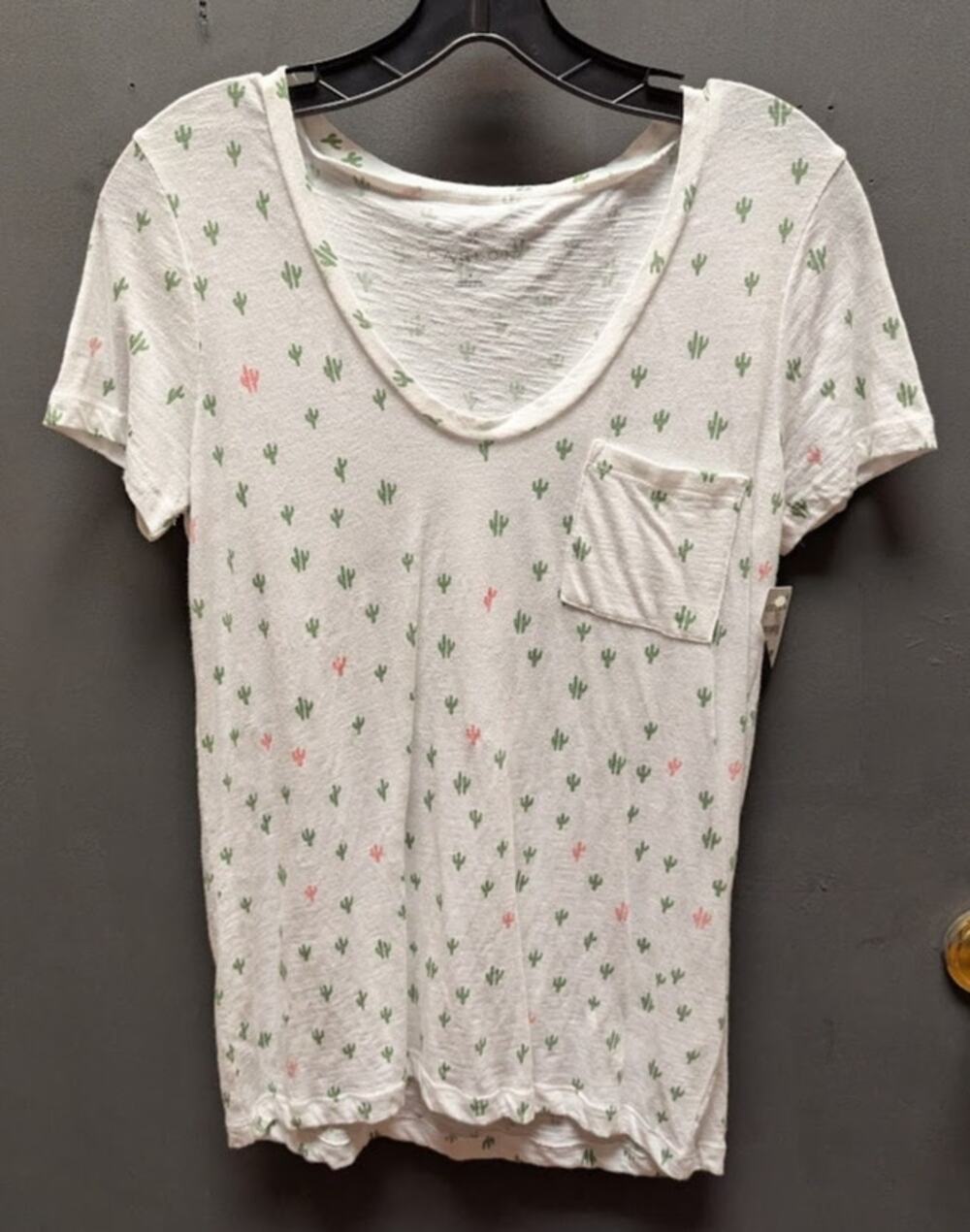 Caslon Size Small Cactus graphic short sleeve casual Tshirt TEE